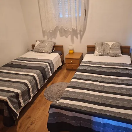 Appartement Apartman Lana *
